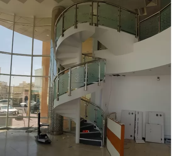 Commercial Ready Property U/F Halls-Showrooms  for rent in Al Sadd , Doha #7636 - 1  image 